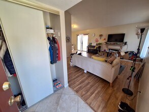 5042 Glide Dr, Unit 8 in Davis, CA - Building Photo - Building Photo