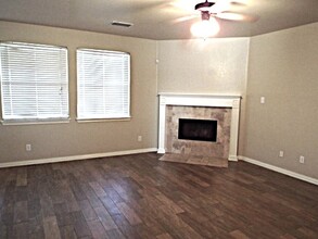 5812 Weathered Trl in Grand Prairie, TX - Building Photo - Building Photo