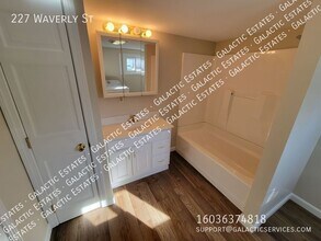 227 Waverly St in Manchester, NH - Building Photo - Building Photo