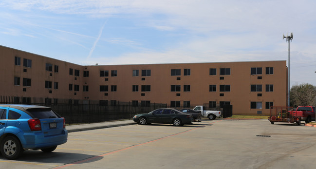 Pilgrim Place in Houston, TX - Building Photo - Building Photo