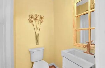 8043 S Portage Rd in Jackson, MI - Building Photo - Building Photo