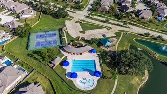 22719 Shieldhall Ln in Tomball, TX - Building Photo