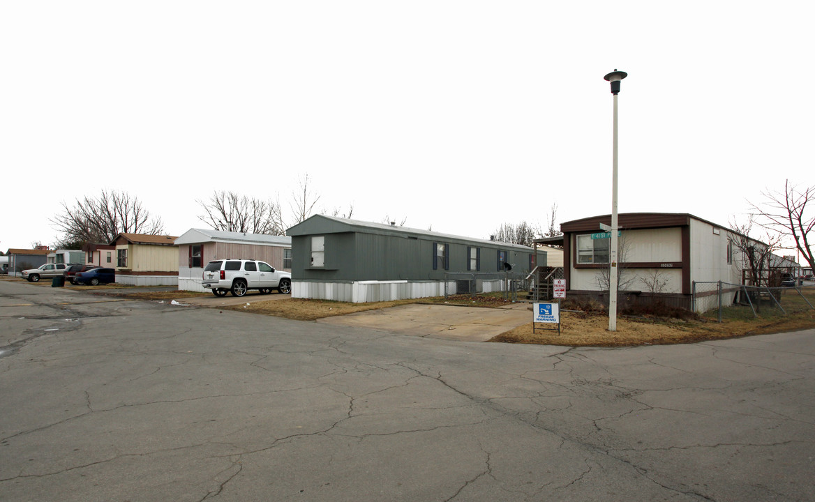 Rockwood Mobile Home Park in Tulsa, OK - Building Photo