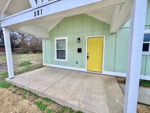 581 Gilleas Rd in Memphis, TN - Building Photo - Building Photo