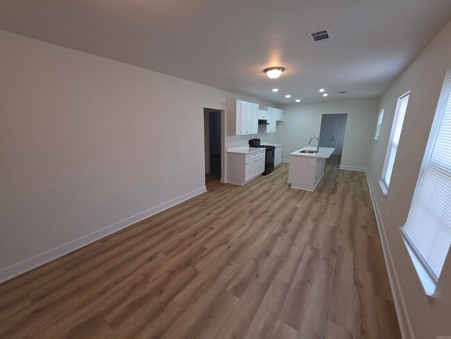 1721 N Olive St in North Little Rock, AR - Building Photo - Building Photo