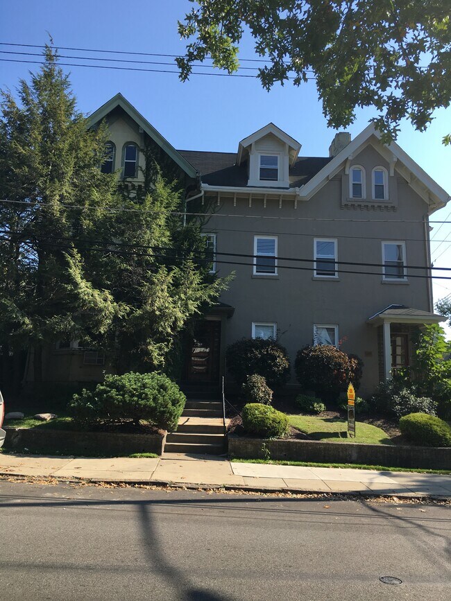 6202 Walnut St in Pittsburgh, PA - Building Photo - Building Photo