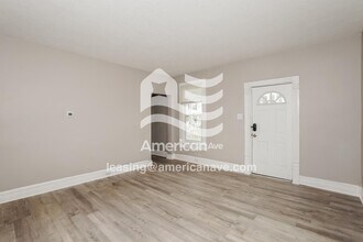 902 Bye St in Akron, OH - Building Photo - Building Photo