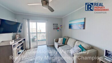 1404 Canal Dr in Carolina Beach, NC - Building Photo - Building Photo