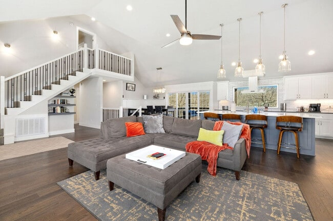 2104 Almand Dr in Bentonville, AR - Building Photo - Building Photo