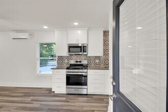 2101 Benwick Cir in Austin, TX - Building Photo - Building Photo