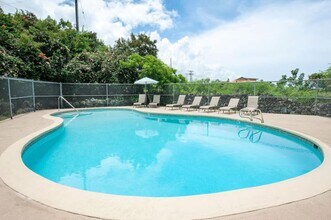 75-5873 Walua Rd C in Kailua Kona, HI - Building Photo - Building Photo