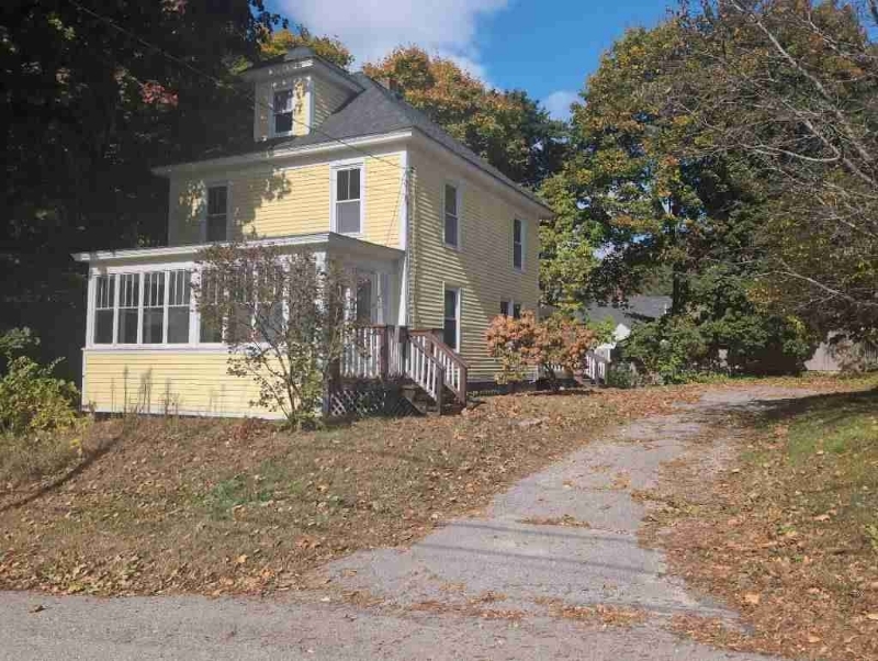 15 Donald St in Waterville, ME - Building Photo