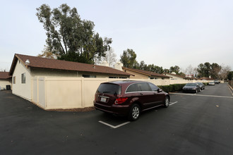 La Veta Vista in Orange, CA - Building Photo - Building Photo