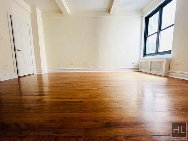 SECOND AVENUE, Unit 3G in New York, NY - Building Photo - Building Photo