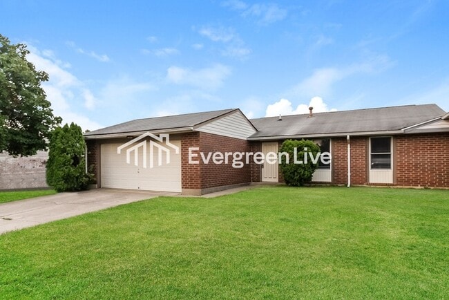 8654 Belle Chase Dr in Dayton, OH - Building Photo - Building Photo