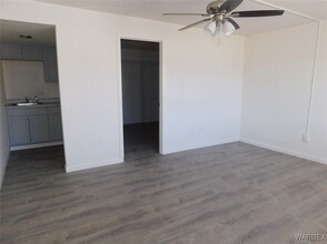 1641 Turquoise Rd in Bullhead City, AZ - Foto de edificio - Building Photo