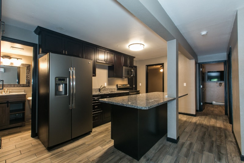567 Loras Blvd in Dubuque, IA - Building Photo