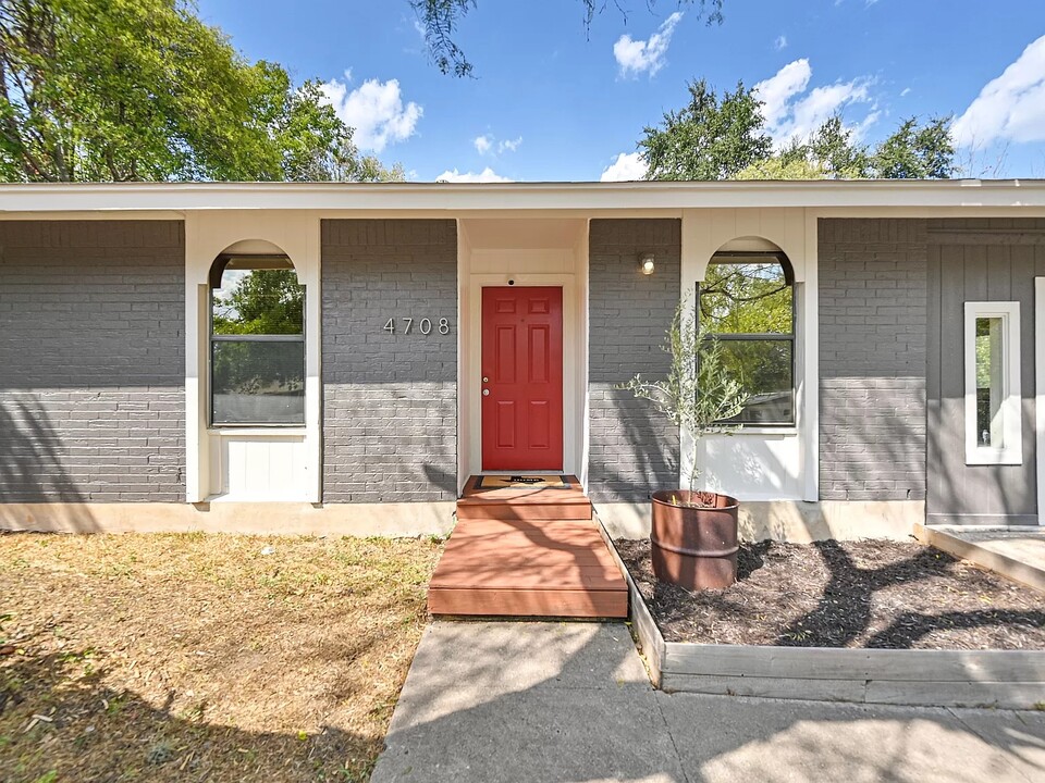 4708 Englewood Dr in Austin, TX - Building Photo