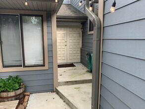 197 Sugarwood Ln, Unit 197 in Avon, IN - Foto de edificio - Building Photo