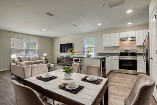 11470 Oakfield Ct in Jacksonville, FL - Building Photo