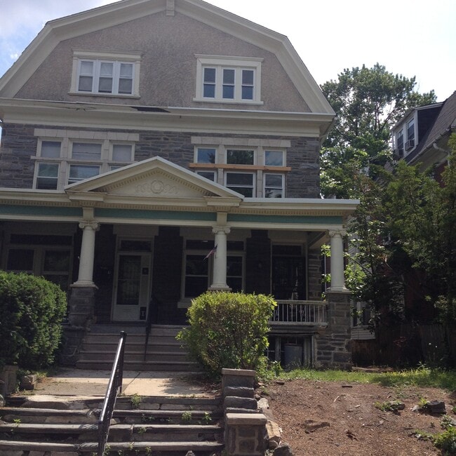7042 Chew Ave, Unit 3rd Floor
