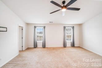 7411 Foxgate Cir in Charlotte, NC - Building Photo - Building Photo