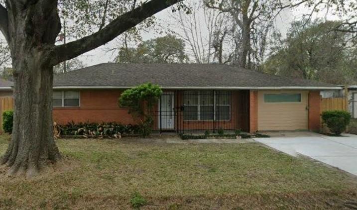 241 W Rittenhouse St in Houston, TX - Building Photo