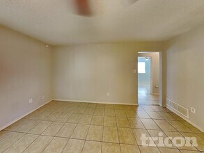 726 Cindy Dr in Cedar Hill, TX - Building Photo - Building Photo