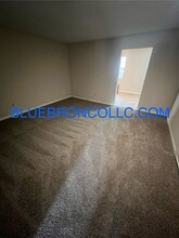 191 NW Vesper St in Blue Springs, MO - Building Photo - Building Photo