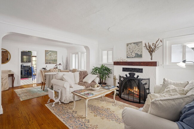 4260 McConnell Blvd in Los Angeles, CA - Foto de edificio - Building Photo