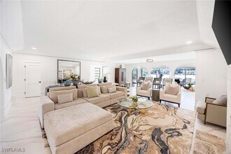 4455 Gordon Dr in Naples, FL - Building Photo - Building Photo
