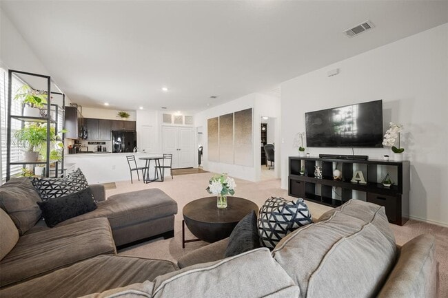 257 Muscovy Dr in Uhland, TX - Building Photo - Building Photo