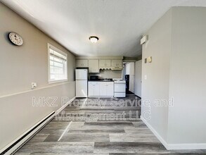 51 Glenwood Dr in Bangor, ME - Building Photo - Building Photo