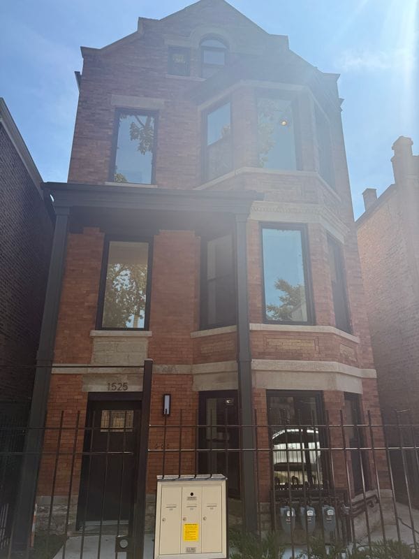 property at 1525 S Harding Ave