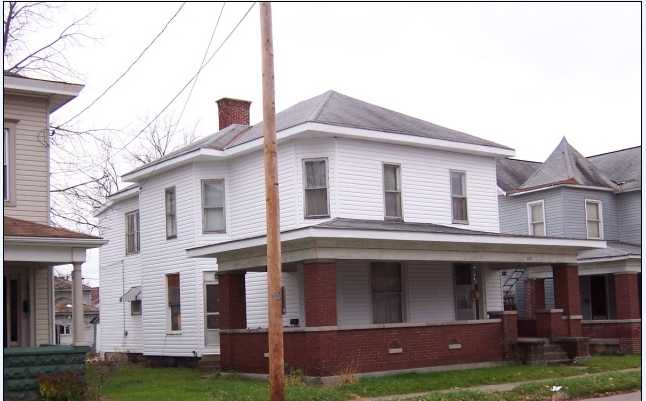 237 W Church St in Newark, OH - Building Photo