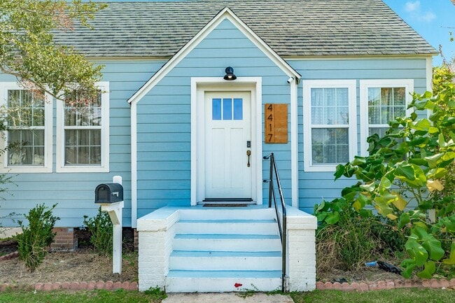 4417 Avenue R in Galveston, TX - Building Photo - Building Photo