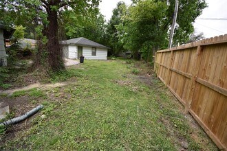 1706 Oaks Dr in Pasadena, TX - Building Photo - Building Photo