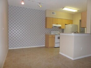 10318 Fox Trail Rd S in West Palm Beach, FL - Building Photo - Building Photo