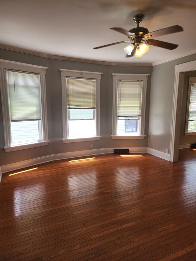 77 Hawthorne Ave in Derby, CT - Building Photo - Building Photo