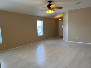 309 Decker Dr in Hutto, TX - Building Photo - Building Photo