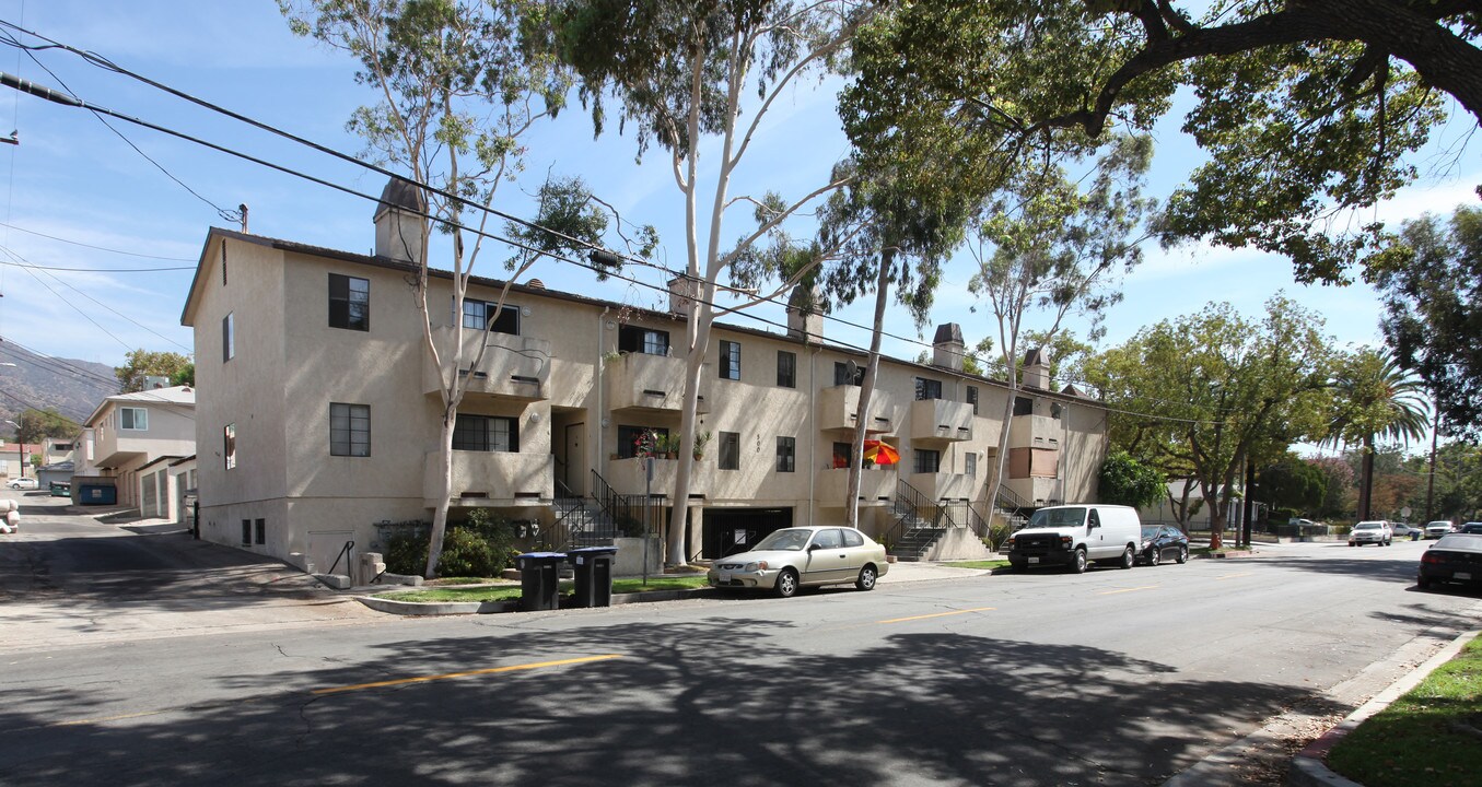 500 N 6th St in Burbank, CA - Building Photo