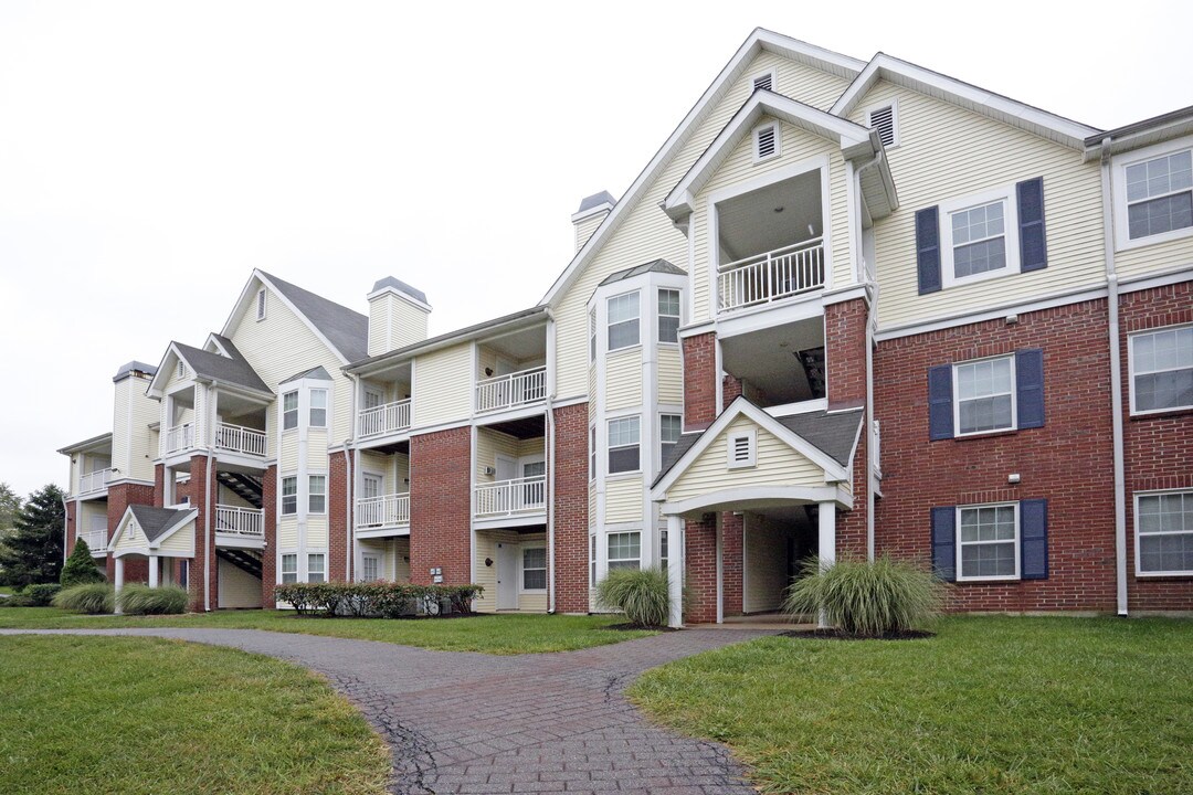 The Landing at Herndon in Herndon, VA - Building Photo
