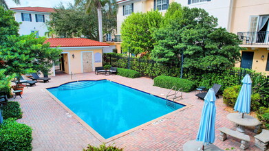 2502 N Dixie Hwy in Lake Worth Beach, FL - Foto de edificio - Building Photo