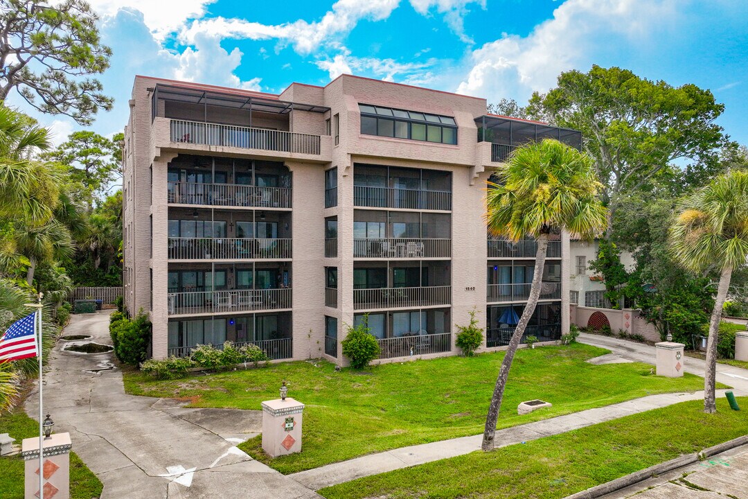 Casa Del Rio in Titusville, FL - Building Photo