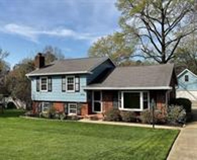 property at 4816 Aspen Ct