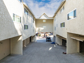 The Shire in Whittier, CA - Building Photo - Building Photo