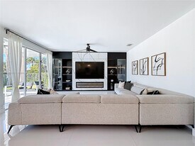 1598 Sandpiper Cir in Weston, FL - Building Photo