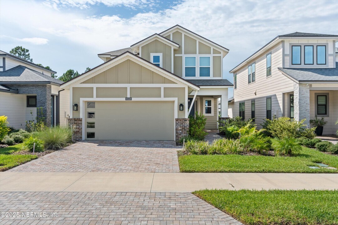 11221 Strategy Ct in Jacksonville, FL - Building Photo