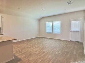 349 Trent Dr in New Braunfels, TX - Building Photo - Building Photo