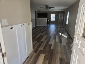 1615 Spice Spring in San Antonio, TX - Foto de edificio - Building Photo